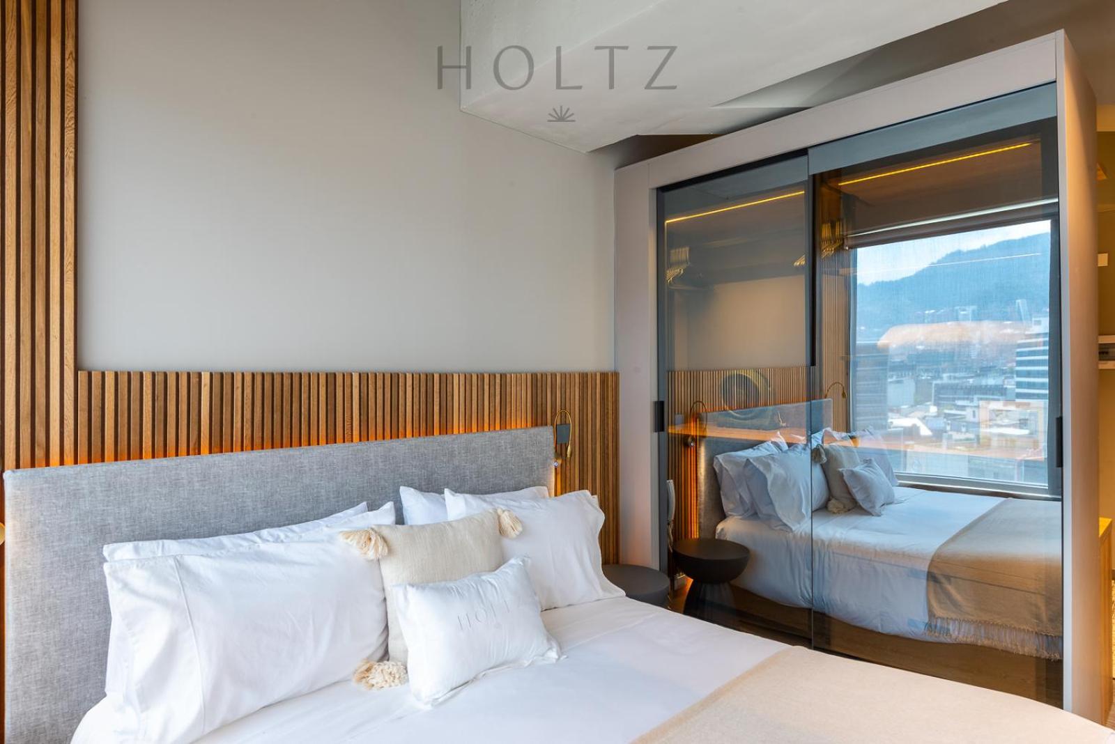 Holtz Luxury Unique Mine Bogota